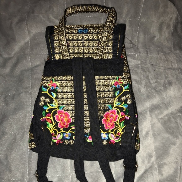 Flower backpack - Picture 3 of 5